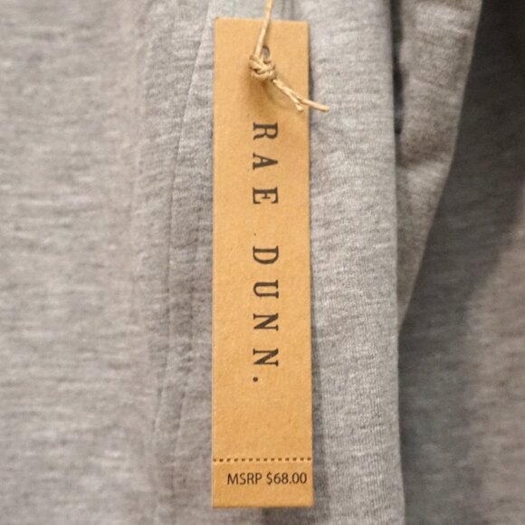 Rae Dunn Heather Gray Sweatshirt “Hocus Pocus” With Fuzzy Socks Women’s XL - Picture 2 of 9